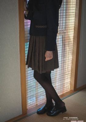 和朋友换娶妻2023_JVID性感写真