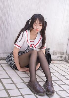 女大学生的沙龙室免费观看_BD在线视频播放