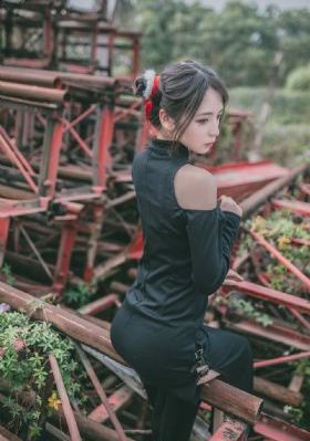 侵犯洗澡女教师在线观看_国产剧在线视频播放
